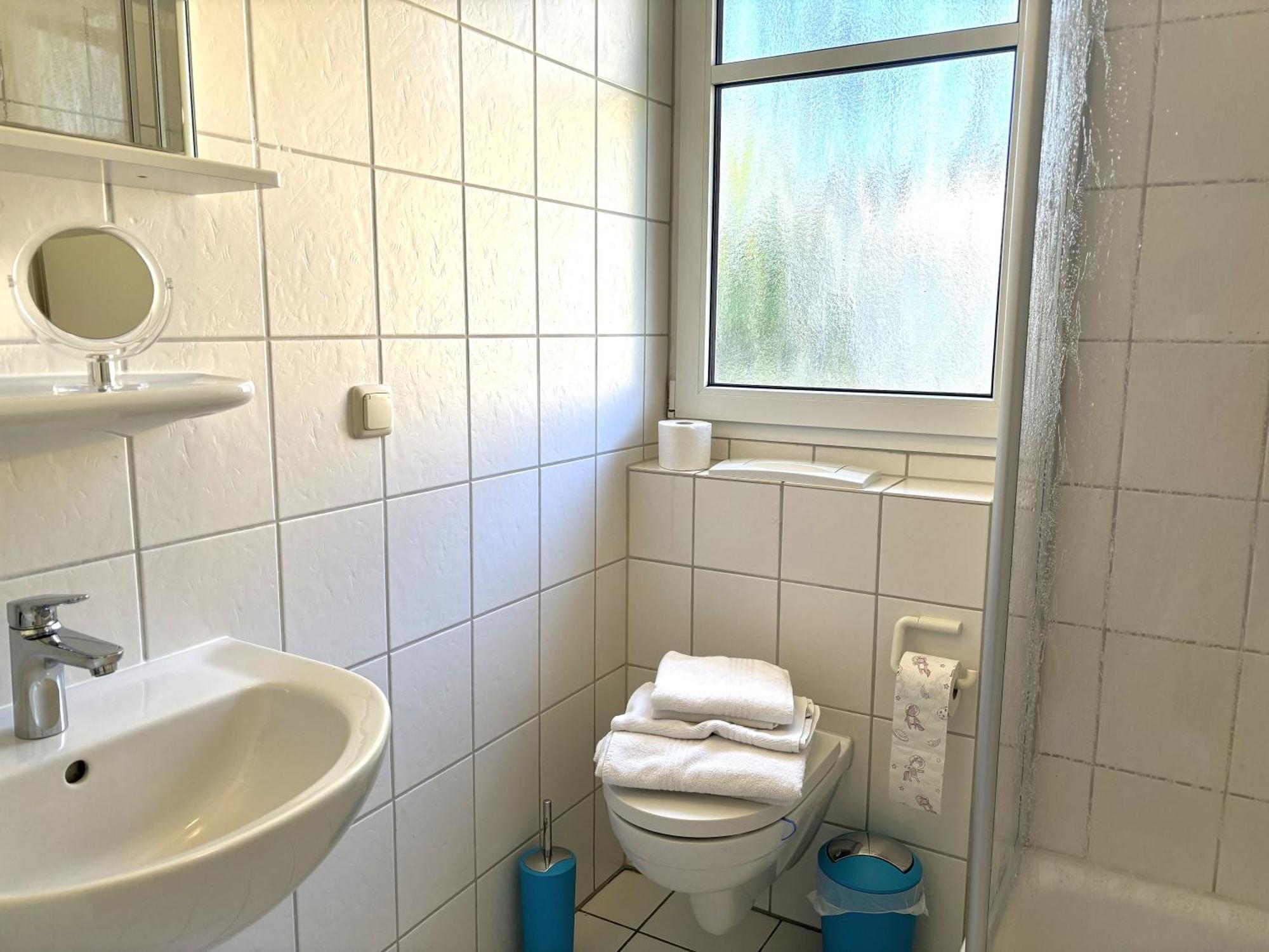 Haus Oie Idyll Mit Balkon 10 Minuten Zum Strand Zinnowitz Luaran gambar